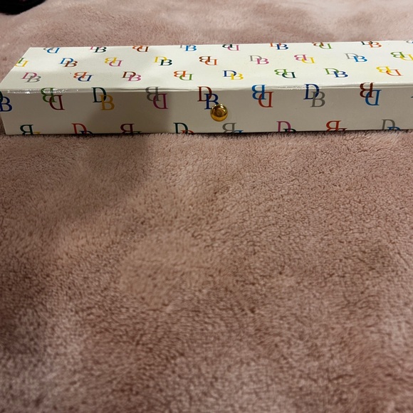 Colorful Star Pattern Watch - Picture 2 of 2